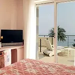 Le Roi Hotel