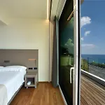 Le Roi Hotel