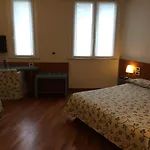 Hotel Le Roi 3*