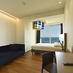 Le Roi Hotel 3*
