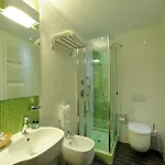 Le Roi Hotel