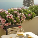 Ξενοδοχείο Le Roi 3*