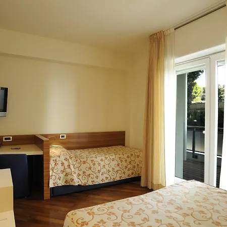Le Roi Hotel