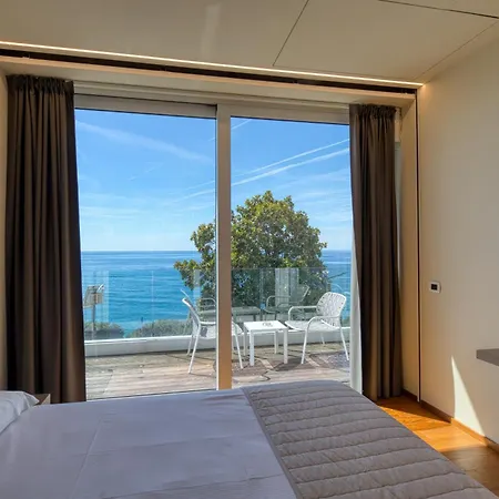 Le Roi Hotel