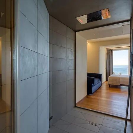 Le Roi Hotel 3*
