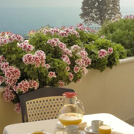 Hotel Le Roi 3*