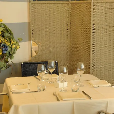 Hotel Le Roi 3*